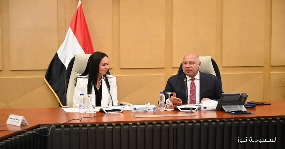 الصناعة والتضامن يوقعان بروتوكول تعاون لرعاية المسنين المتقاعدين