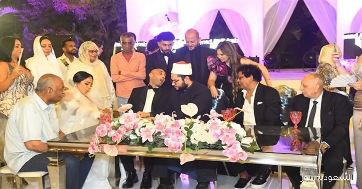 الكينج محمد منير يحتفل بزفاف ابنة شقيقته في أجواء مميزة