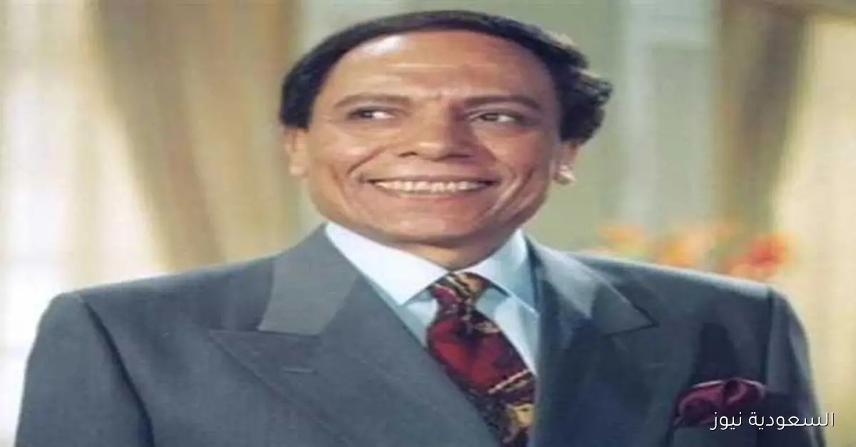 بابتسامته المميزة.. عادل إمام يخطف الأنظار في أحدث ظهور له