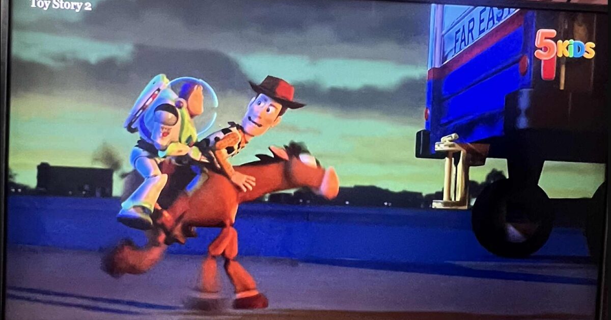 استقبل تردد قناة 5 Kids الجديد 2025 على نايل سات لمتابعة أفلام ومسلسلات الكرتون للأطفال بدون إعلانات وبجودة عالية