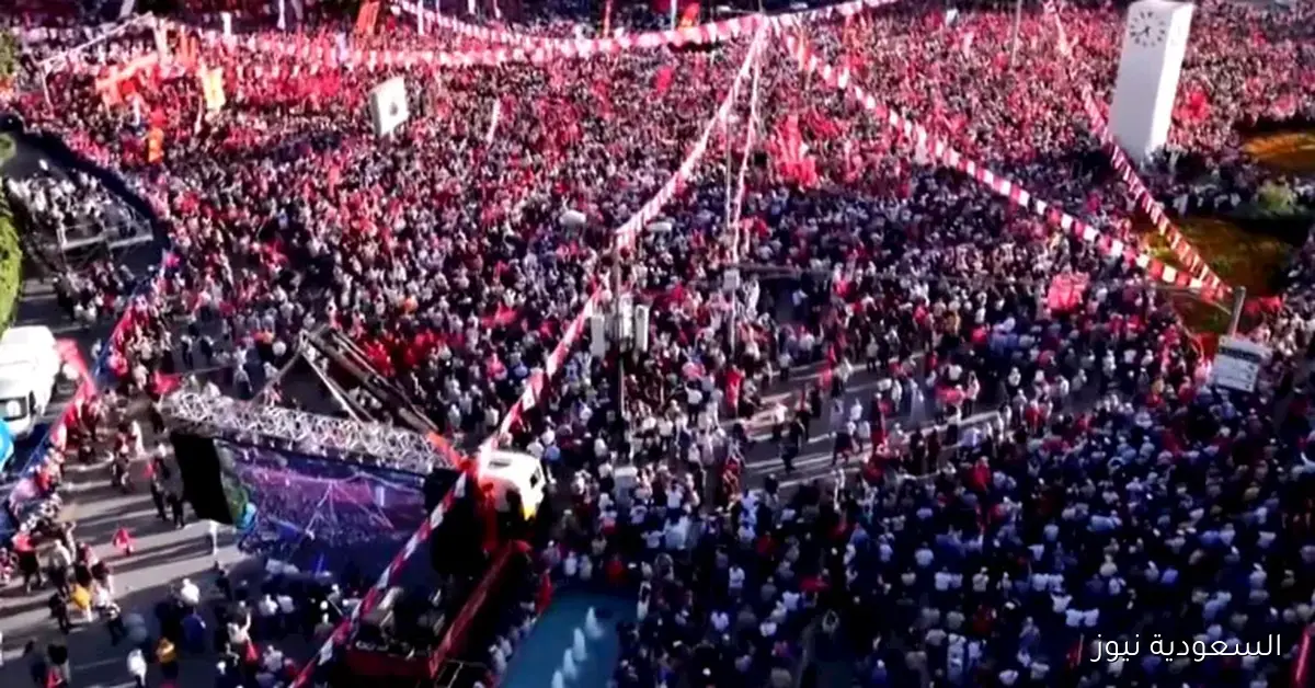 عشرات الآلاف يتجمعون في أنقرة تأييدًا للمعارضة التركية | فيديو