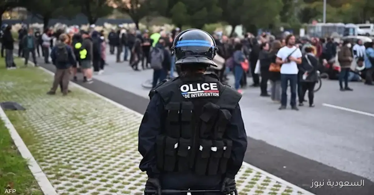 فرنسا تستعد لمواجهة مظاهرات محتملة ضد سياسات ماكرون بنشر 80 ألف شرطي