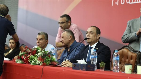 أتوبيسات مجانية لنقل أعضاء الأهلي للمشاركة في الانتخابات غدًا