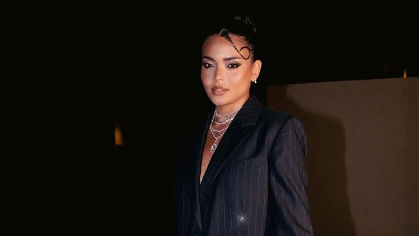 أسماء جلال تتألق بإطلالة كلاسيكية في مهرجان الجونة