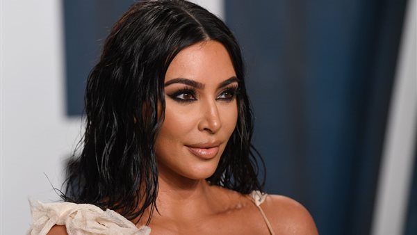 إصابة كيم كارداشيان بتمدد الأوعية الدموية في المخ نتيجة التوتر