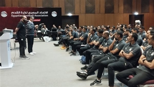 اتحاد الكرة يعلن موعد سفر حكام السوبر إلى الإمارات