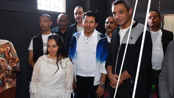 افتتاح قاعة تخاطب وملعب أكريليك بمركز شباب الجناين بحضور وزير الرياضة ومحافظ السويس