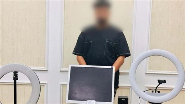 التحقيقات في القبض على البلوجر محمد آل باتشينو بسبب حوارات ذات إيحاءات جنسية مع ساقطات