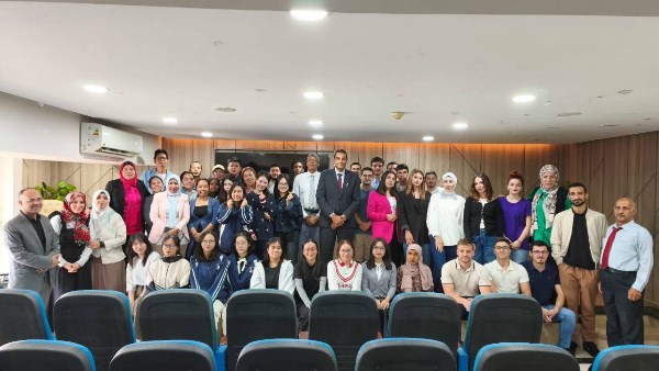 التعلم العالي تتابع دمج طلاب المركز الثقافي المصري لتعليم اللغة العربية لغير الناطقين بها