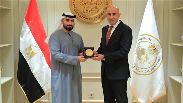 التعليم توقع اتفاقية شراكة استراتيجية مع الإمارات لتطوير المدارس الفنية