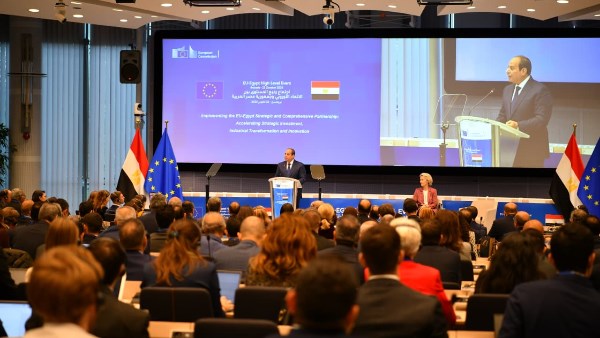 الحليف الصناعي الذي تحتاجه القارة العجوز.. الرئيس السيسي: مصر تدخل مرحلة جديدة من التعاون الاقتصادي مع أوروبا