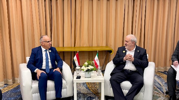 الدكتور سويلم يناقش قضايا الطاقة مع وزير الطاقة الإيراني في المؤتمر الإسلامي للوزراء المكلفين بالمياه