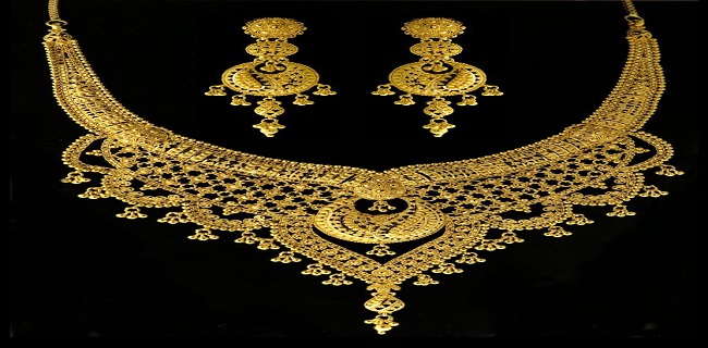 «مبروك عليكم».. الذهب يسجل قمة تاريخية بمكاسب تصل إلى 4.8% بعد أسبوع مليء بالتقلبات