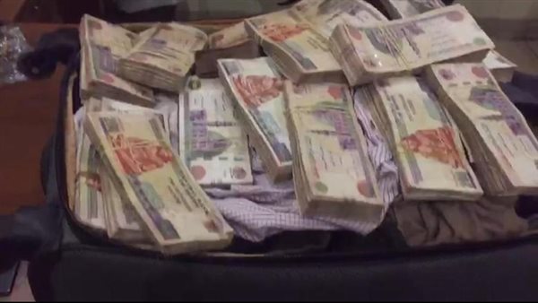 القبض على 8 متهمين بغسل 250 مليون جنيه