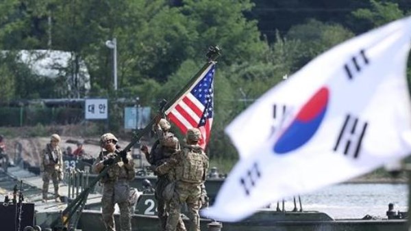 القوات الأمريكية في كوريا الجنوبية تندد بإطلاق الصواريخ من الشمال وتعتبره “مزعزعا للاستقرار”