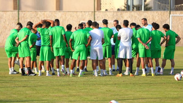 المصري وسموحة يتنافسان في مباراة متكافئة بالدوري المصري الليلة