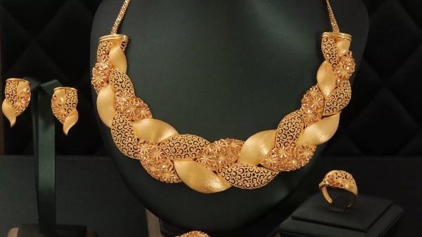 تحركات أسعار الذهب في السوق مع نهاية تعاملات مساء اليوم 23-10-2025