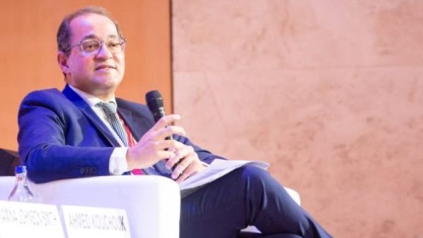 تحفيز استثمارات القطاع الخاص يسهم في سد الفجوات التنموية وفقاً لوزير المالية من جنيف