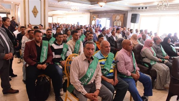 تسليم 50 عقد عمل لذوي الهمم في مدينة العاشر من رمضان