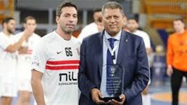 تهنئة رئيس الاتحاد الإسباني لخالد فتحي بعد تأهل منتخب الناشئين لنهائي مونديال المغرب