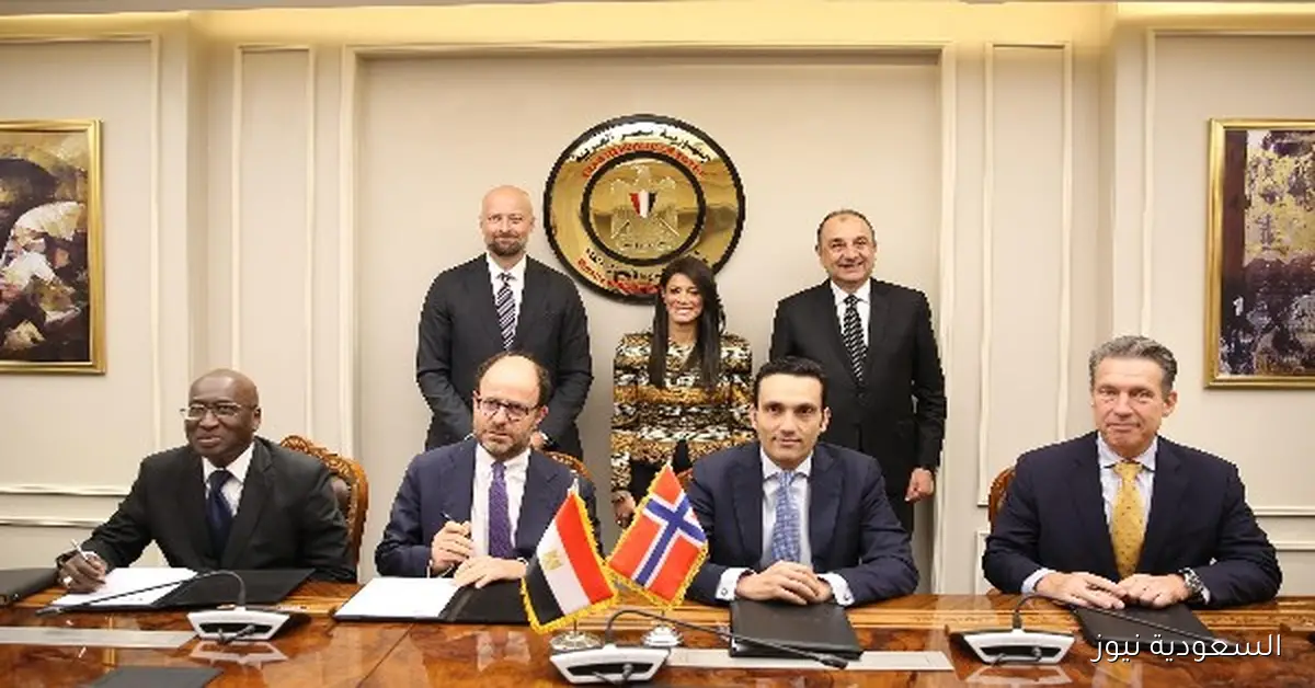 توقيع خطابات نوايا لتمويل مشروع دندرة للطاقة الشمسية لمجمع مصر للألومنيوم