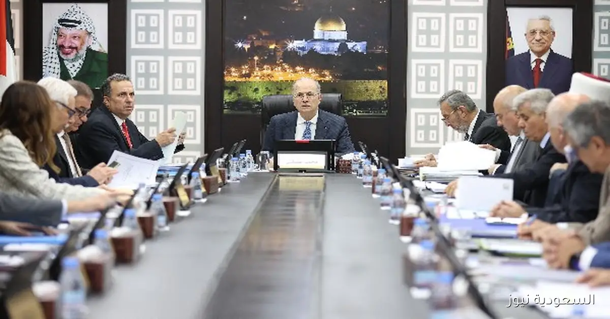 توقيف وزير النقل الفلسطيني بتهمة الرشوة وتجميد أموال رئيس المعابر الهارب