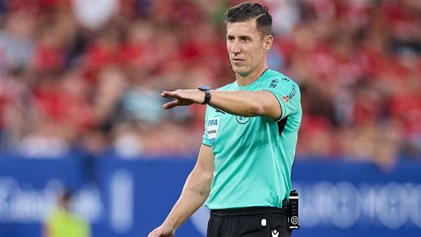 حكم القمة: سيزار سوتو جرادو يقود كلاسيكو الأرض بين ريال مدريد وبرشلونة