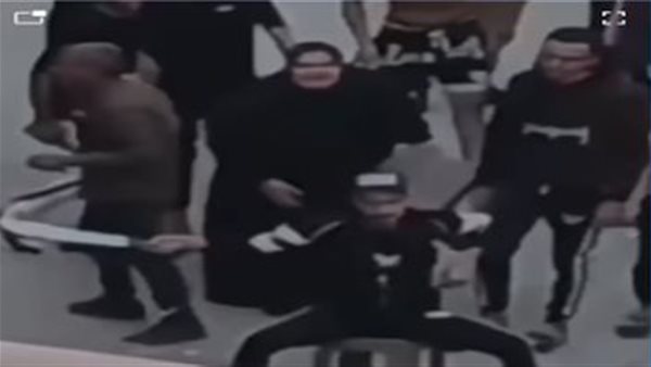 خلافات الجيرة تؤدي إلى مشاجرة بالأسلحة البيضاء وإصابة سيدة في القليوبية