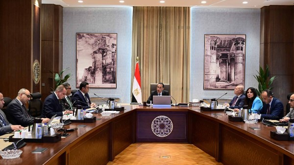 رئيس الوزراء يراقب جهود استثمار الأراضي والمباني المطلة على كورنيش النيل