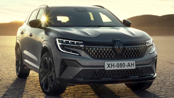 رينو تطلق سيارة أوسترال 2026 بمواصفات فرنسية متطورة