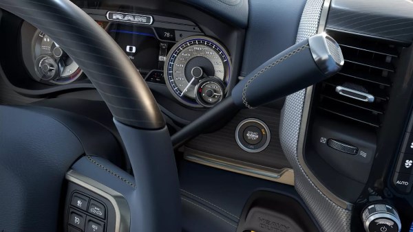 ستيلانتس تواجه القضاء بسبب نظامها المضاد للصوص الذي يؤدي إلى سرقة السيارات