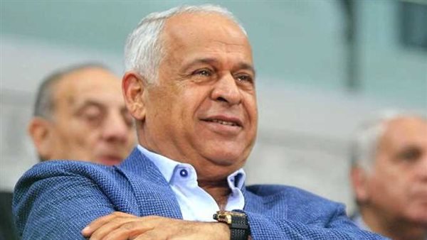 فرج عامر يكشف عن تصرف بادجي المفاجئ وقراره بإيقافه وتدريبه منفردًا