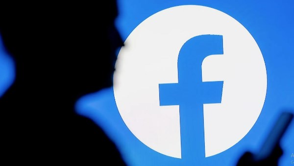 فرصة جديدة للباحثين عن العمل: فيسبوك يعيد ميزة الوظائف بعد توقفها