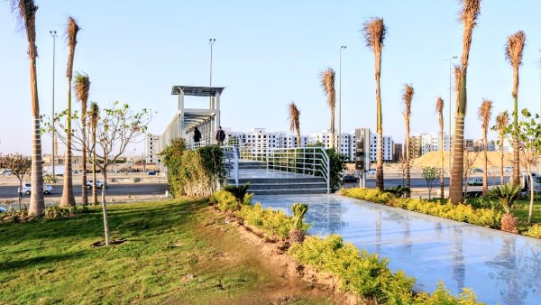 كوبري الحياة أمام بوابة مدينتي يعكس جهود طلعت مصطفى في حماية أرواح السكان والعاملين