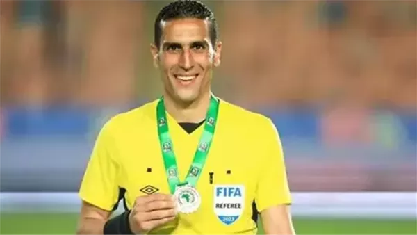 محمود ناجي يدير مباراة الزمالك والبنك الأهلي في الدوري الممتاز