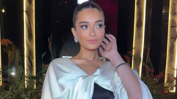 ملك أحمد زاهر تتألق بجمالها في فستان أنيق على إنستجرام