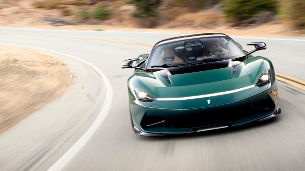 من هو بات بينينفارينا، مصمم السيارات الفاخرة الإيطالية؟