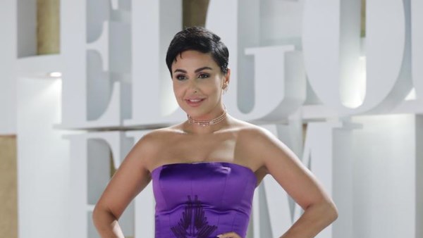 ميس حمدان تتألق بإطلالة بنفسجية ساحرة في سادس أيام مهرجان الجونة السينمائي