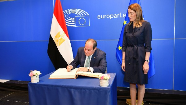 نص رسالة الرئيس السيسي في سجل كبار زوار البرلمان الأوروبي