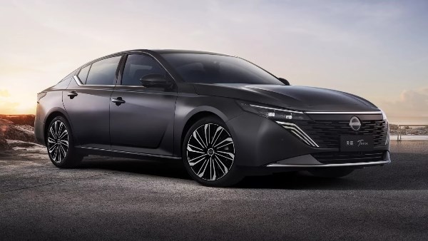 نيسان تقدم أحدث سياراتها بتكنولوجيا هجينة وتيربو