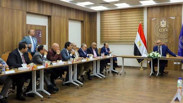 هيئة الدواء المصرية تناقش مع شركات التصنيع ومخازن الأدوية سبل تنفيذ مشروع التتبع الدوائي