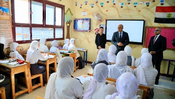 وزير التعليم يحث طلاب أولى ثانوي على أهمية مواد الدين والتاريخ واللغة العربية