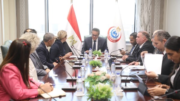 وزير الصحة يستعرض خطوات إطلاق المرحلة التجريبية لمبادرة الكشف المبكر عن أمراض القلب الوراثية الخطرة