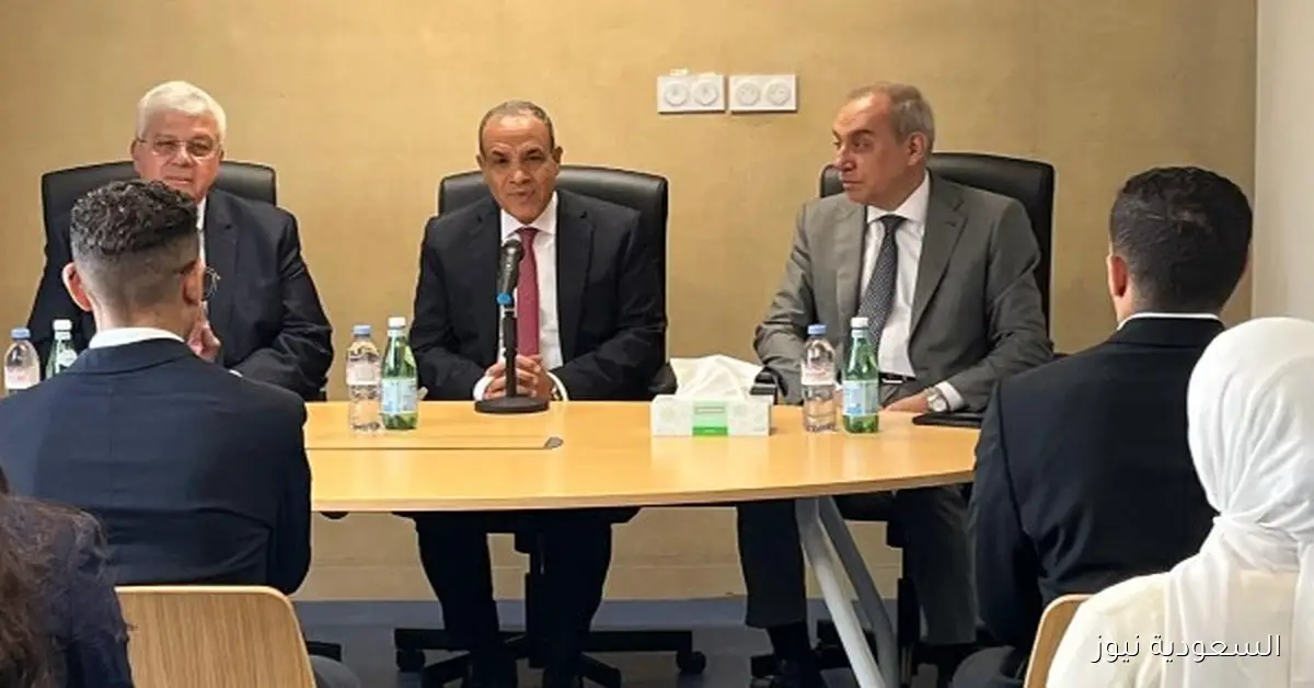 وزيرا الخارجية والتعليم العالي يزوران “بيت مصر” في باريس ويشددان على دعم الدولة لأبنائها بالخارج