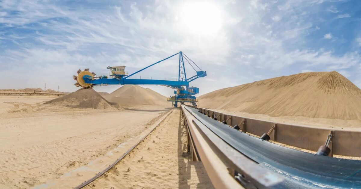 استثمارات بقيمة مليار دولار.. السويدي وCJN الصينية يوقعان اتفاقية لإنشاء مجمع للصناعات الكيميائية الفوسفاتية في السخنة