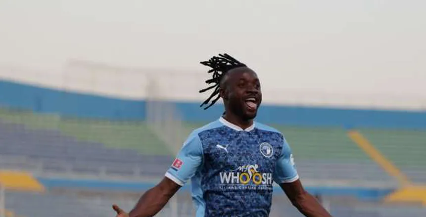 الأهلي ينتظر الفرصة الأخيرة للتعاقد مع فيستون ماييلي