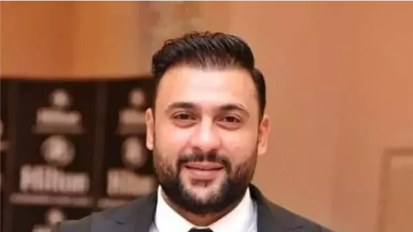 تهنئة النائب عمر الغنيمي للخطيب ومجلس الإدارة بعد نجاحهم في انتخابات الأهلي