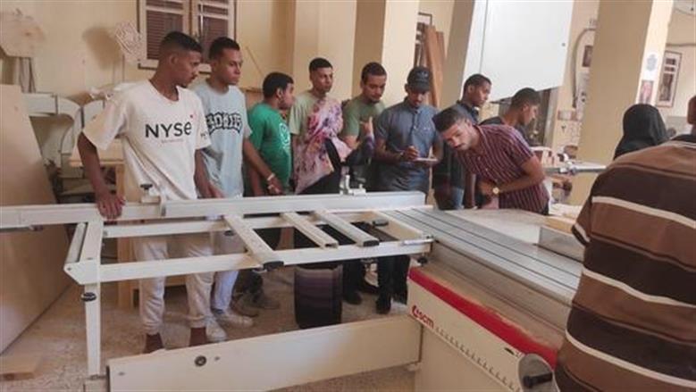 فرص عمل متاحة لطلاب وخريجي الدبلومات، رابط التسجيل في مبادرة «صنعتك مهنتك»