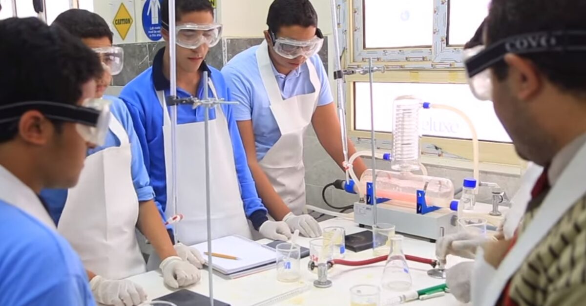 قرار حديث بشأن إعادة تنظيم العمل والدراسة والامتحانات في مدارس المتفوقين والموهوبين