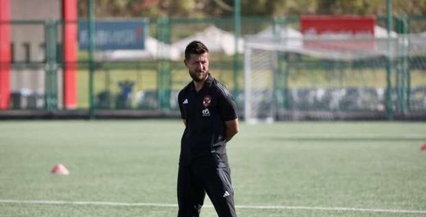 لوبوف يعلن عن تشكيل الأهلي لمواجهة «SAK» في دوري السيدات